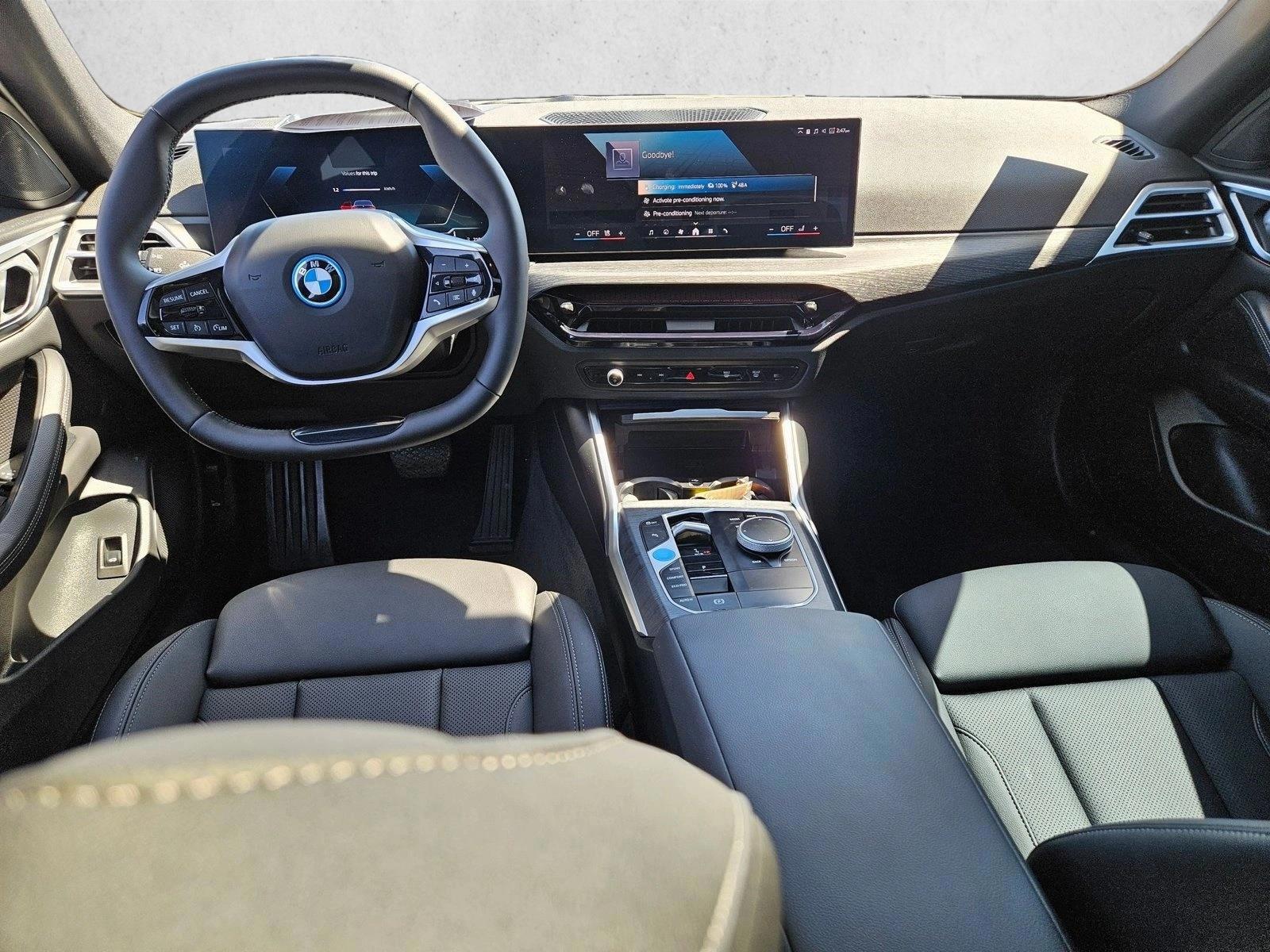 Thumbnail: 2025 BMW i4 - 3