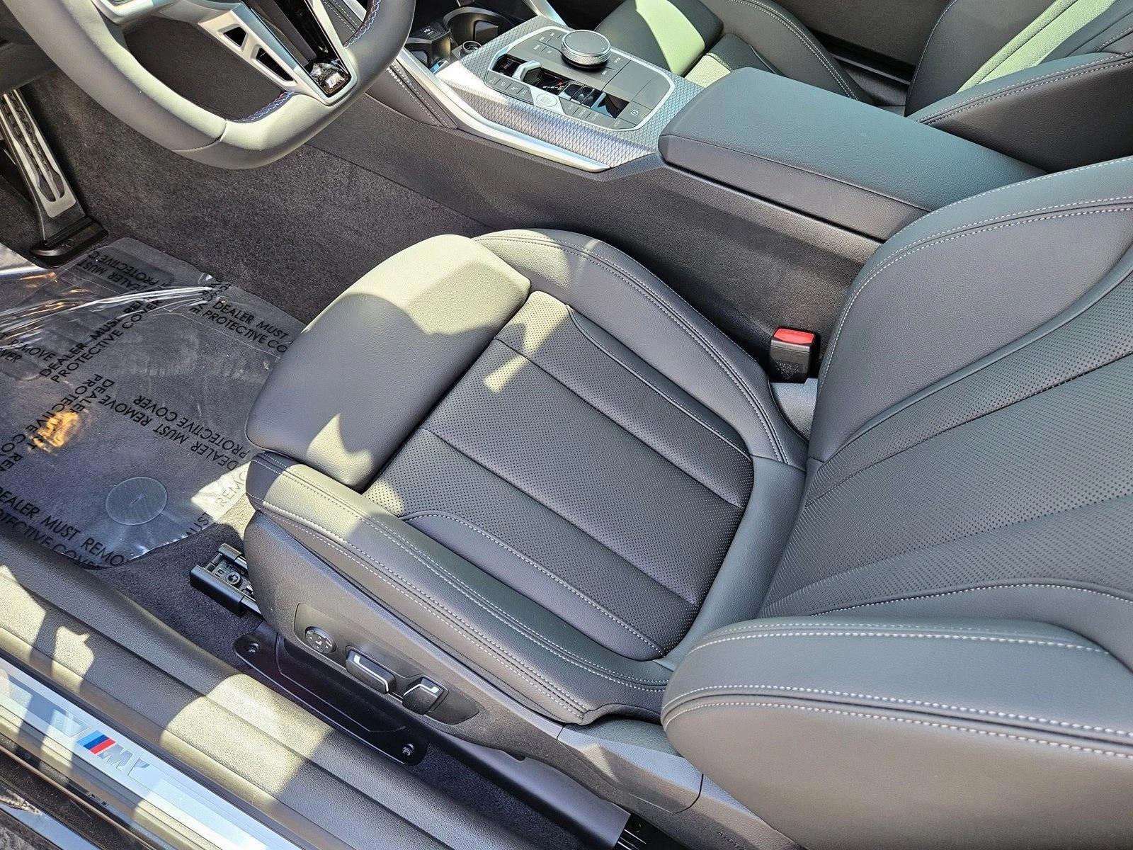 Thumbnail: 2026 BMW 4 Series - 4