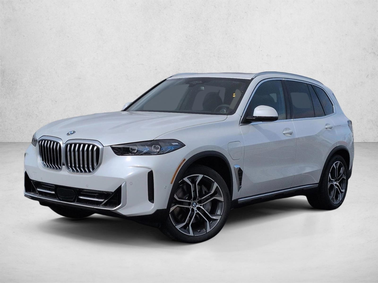 Thumbnail: 2026 BMW X5 - 1