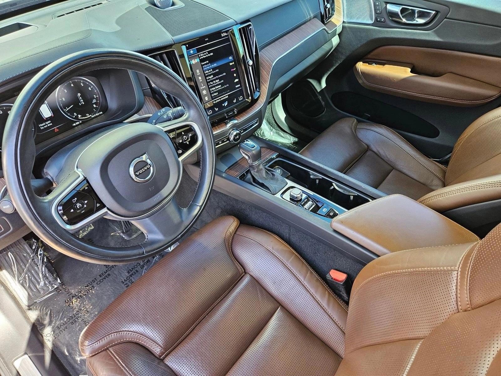 Thumbnail: 2019 Volvo XC60 - 3