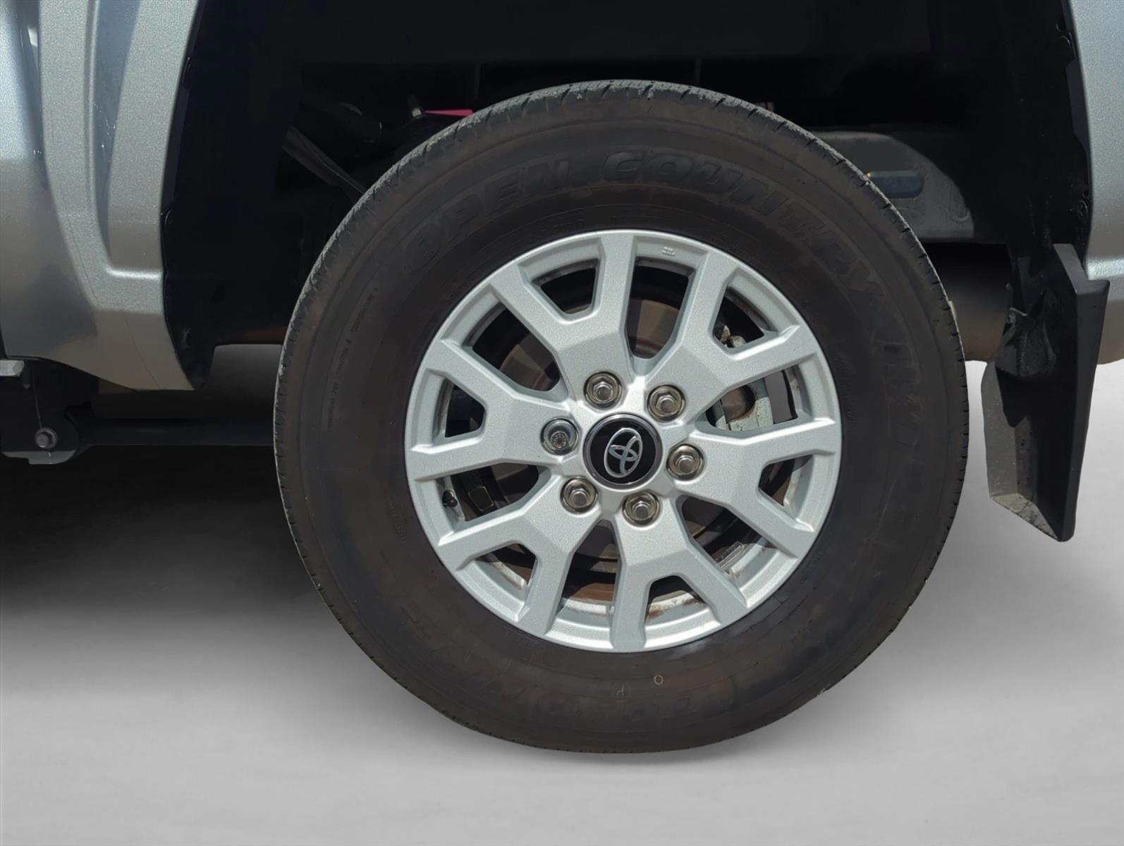 2024 Toyota Tacoma SR5 - Photo 9