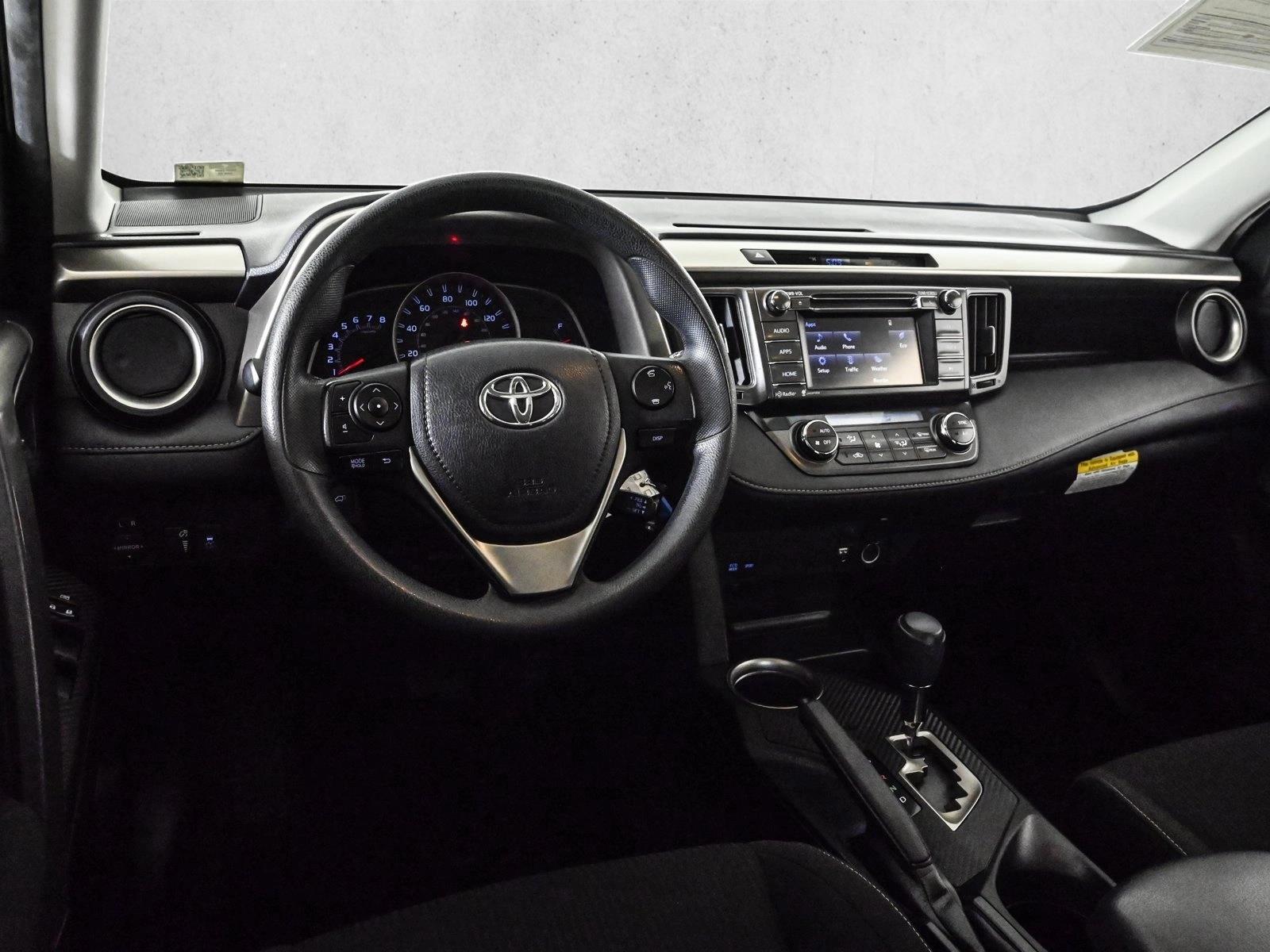 Thumbnail: 2015 Toyota RAV4 - 3