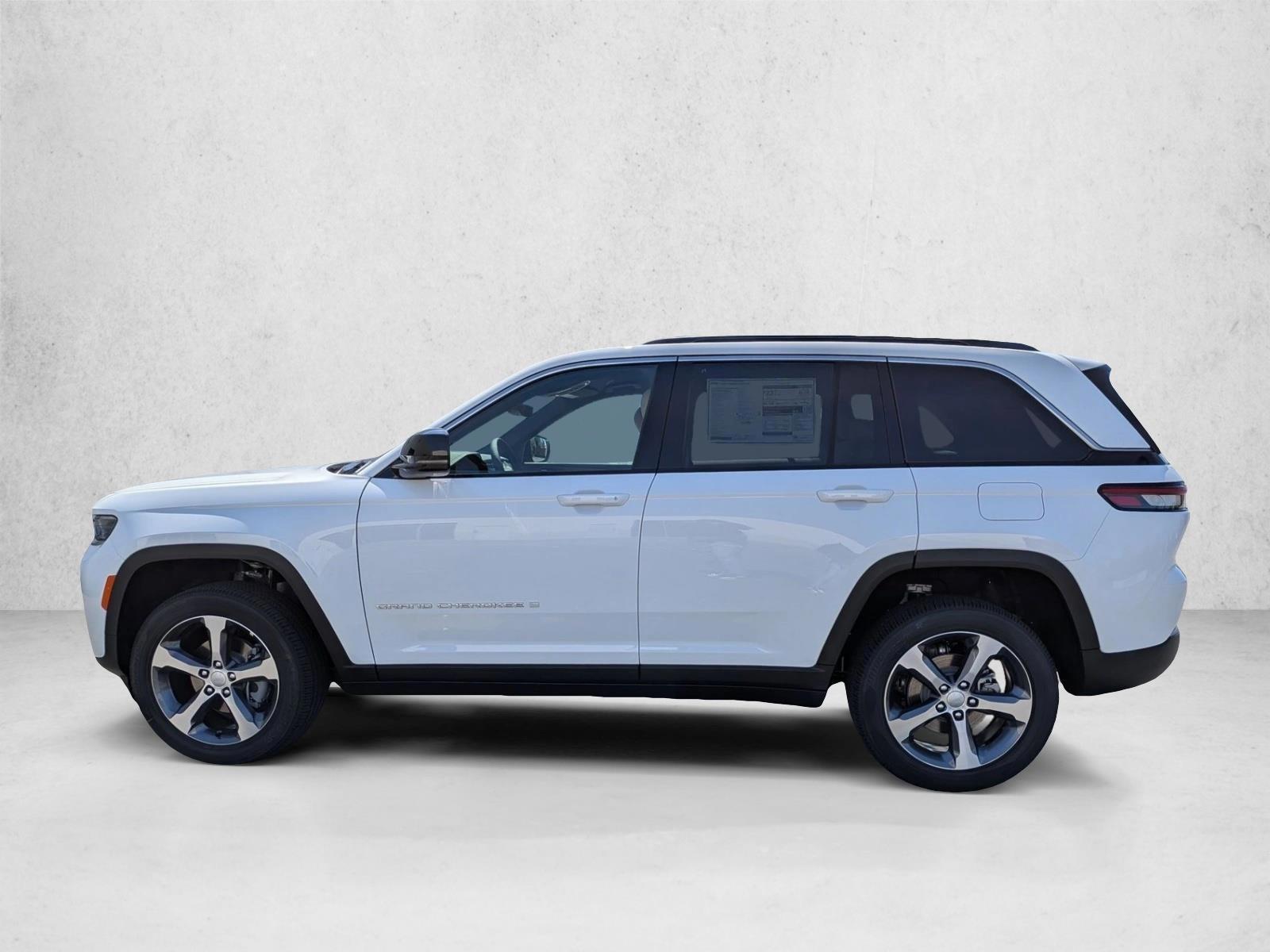 Thumbnail: 2026 Jeep Grand Cherokee - 2