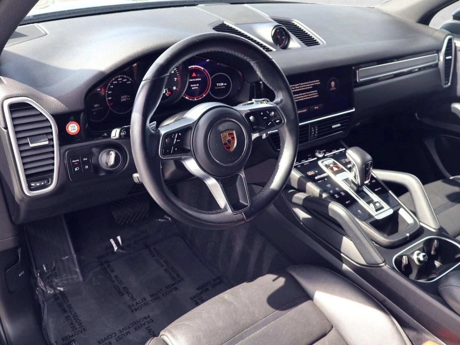 Thumbnail: 2023 Porsche Cayenne - 3