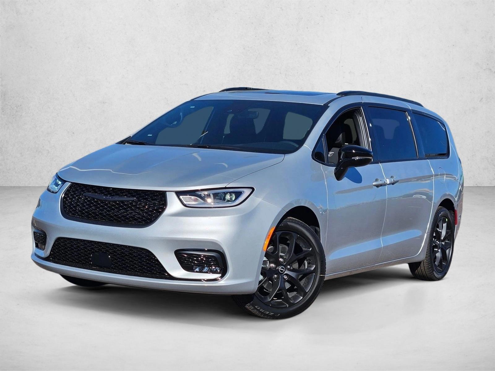 Thumbnail: 2026 Chrysler Pacifica - 1