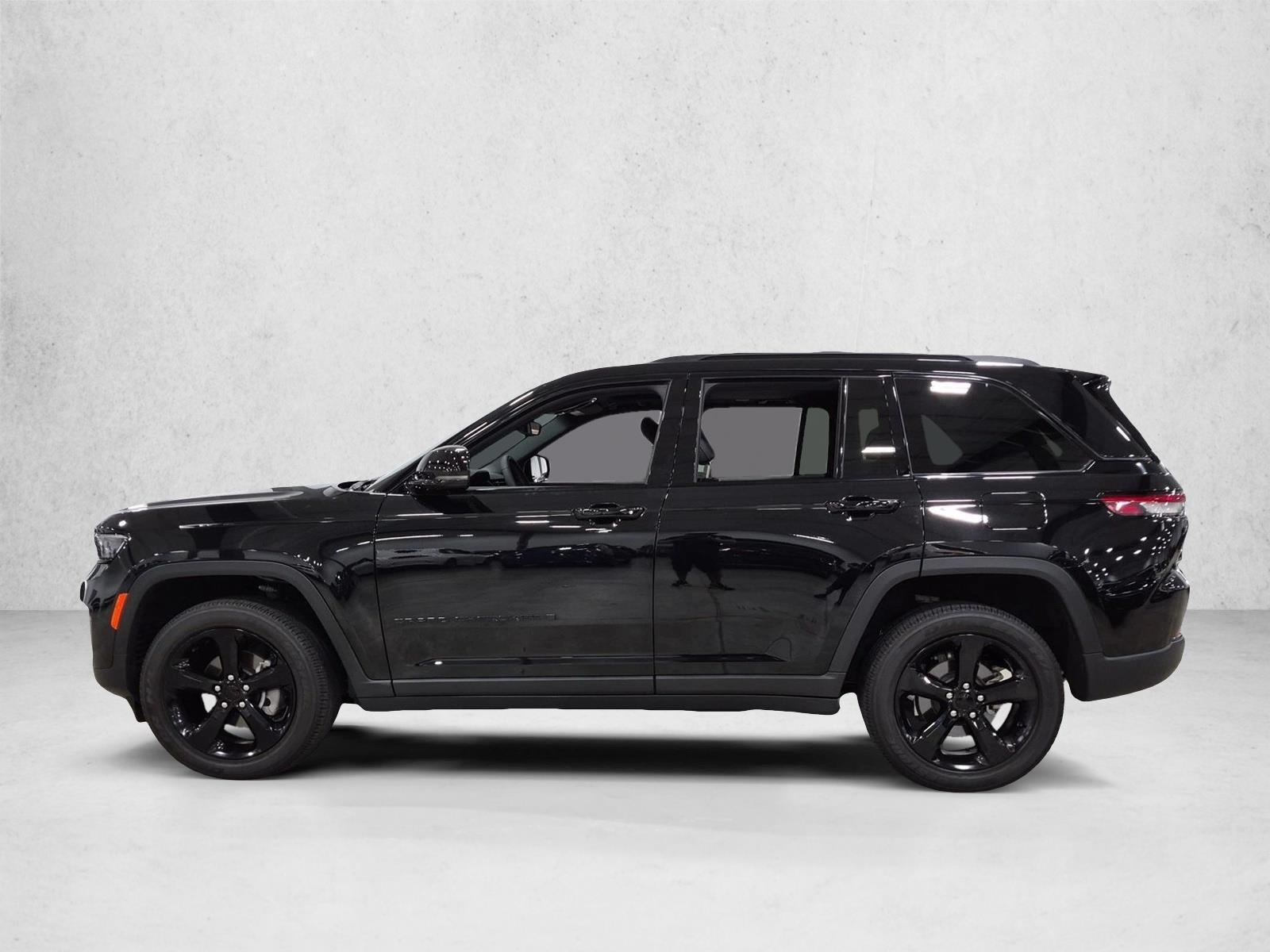 Thumbnail: 2023 Jeep Grand Cherokee - 2