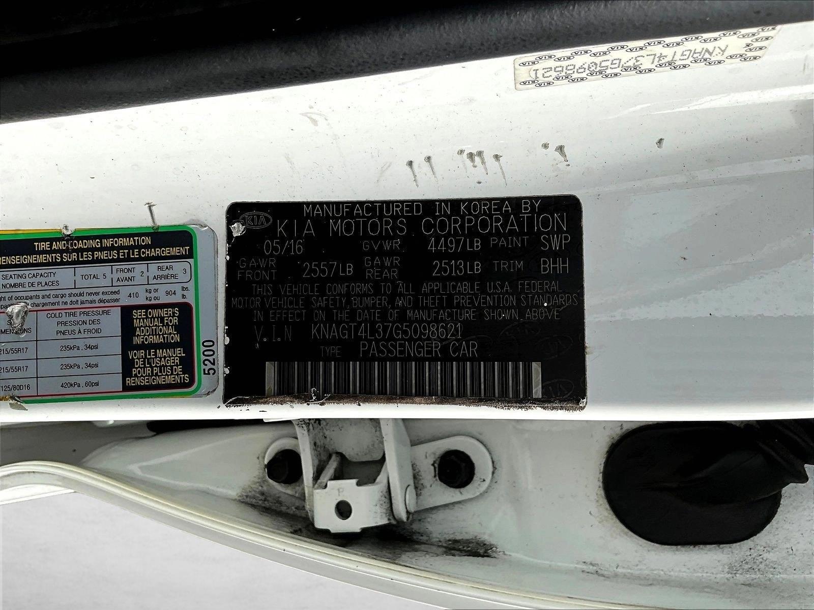 2016 Kia Optima LX - Photo 30