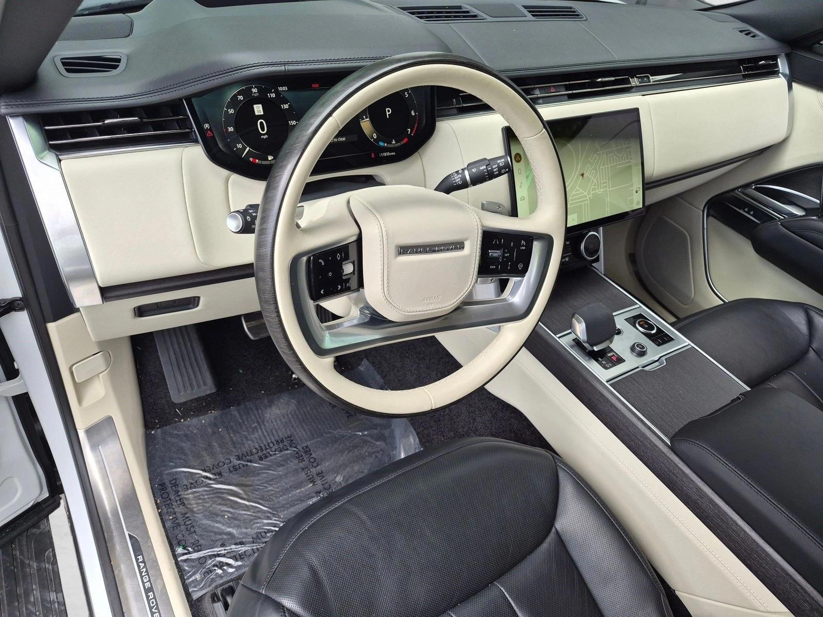 Thumbnail: 2023 Land Rover Range Rover - 3