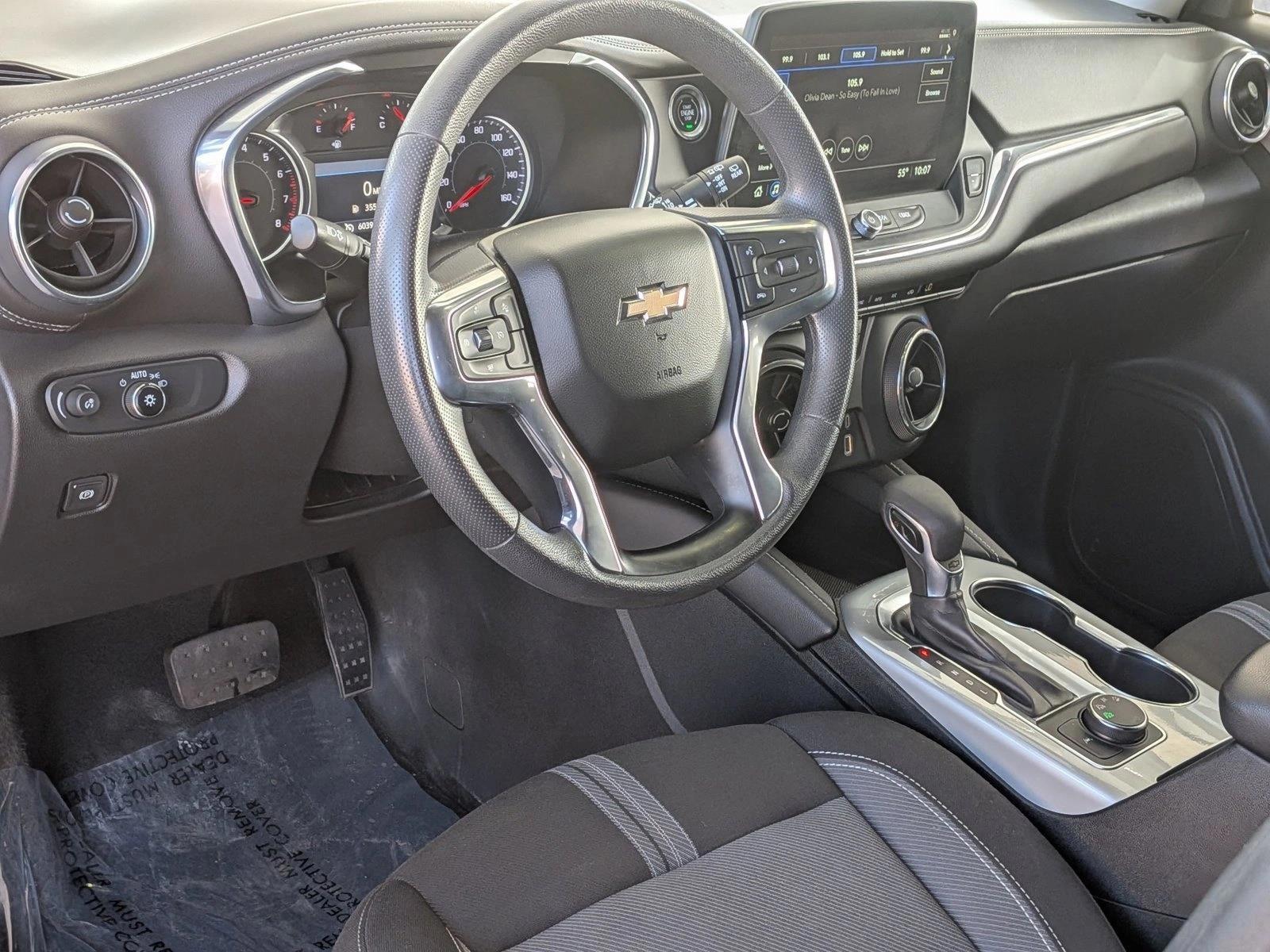 Thumbnail: 2023 Chevrolet Blazer - 3