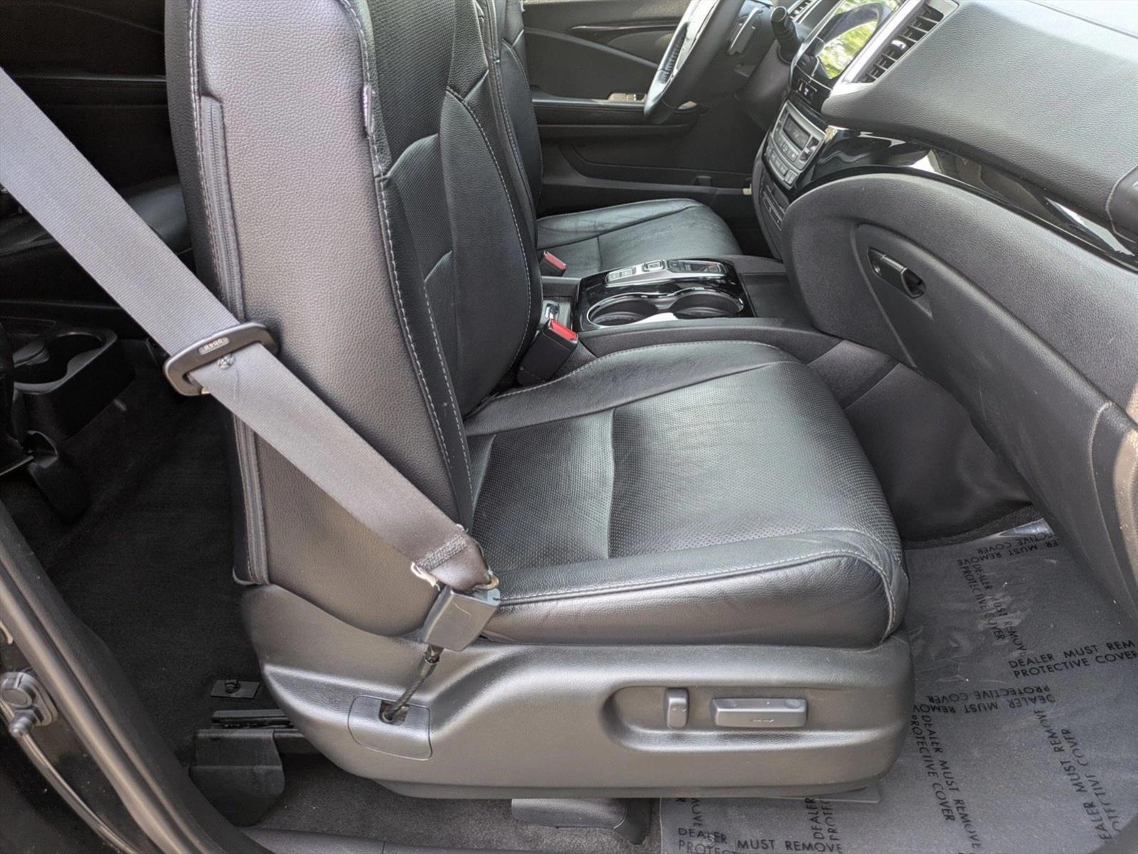 Thumbnail: 2017 Honda Pilot - 5