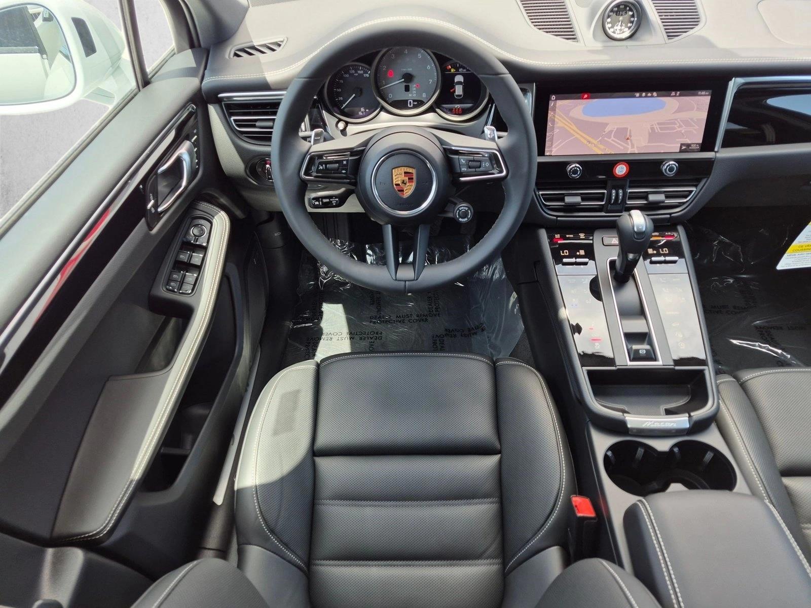 Thumbnail: 2026 Porsche Macan - 3