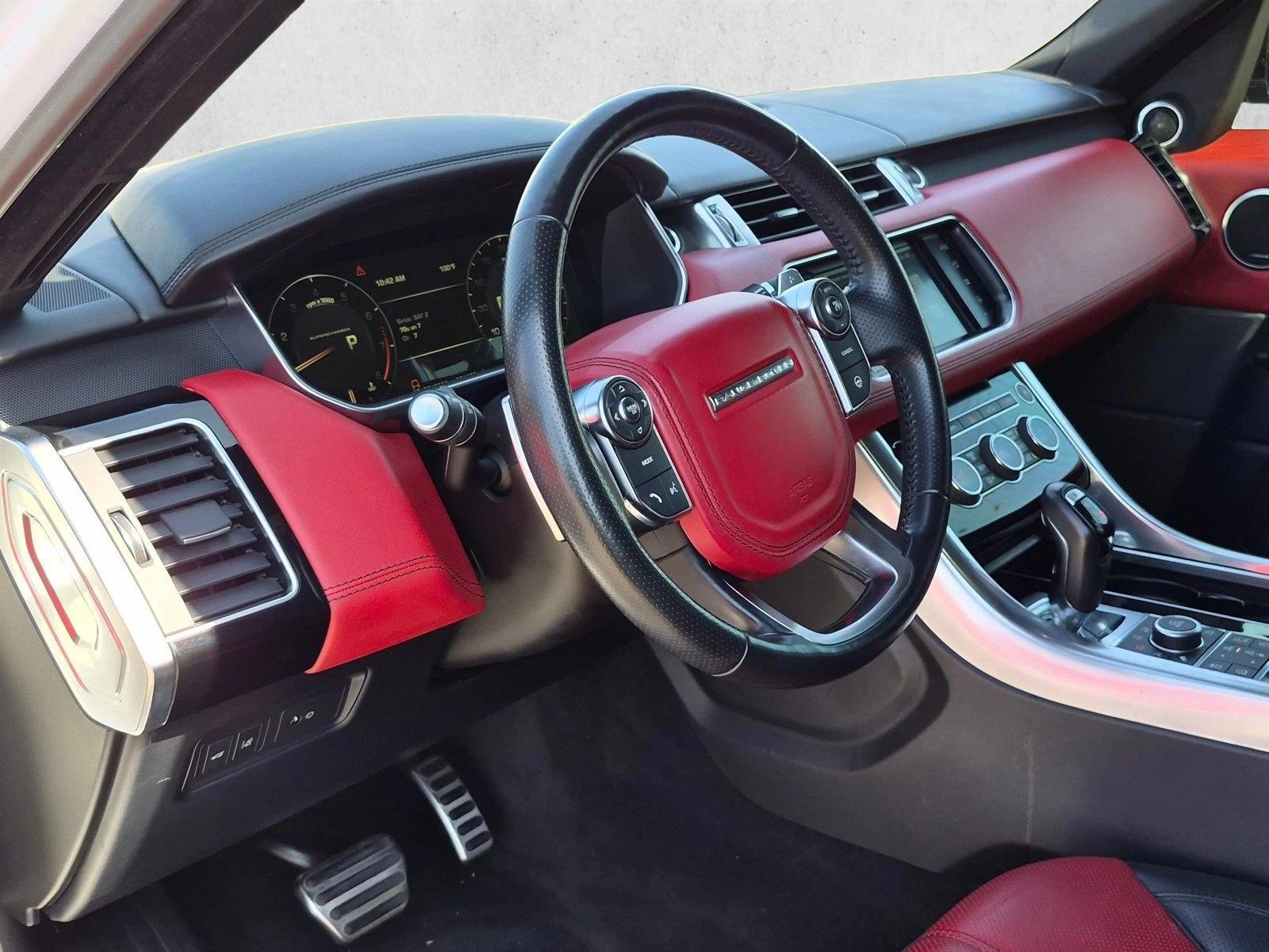 Thumbnail: 2016 Land Rover Range Rover Sport - 3