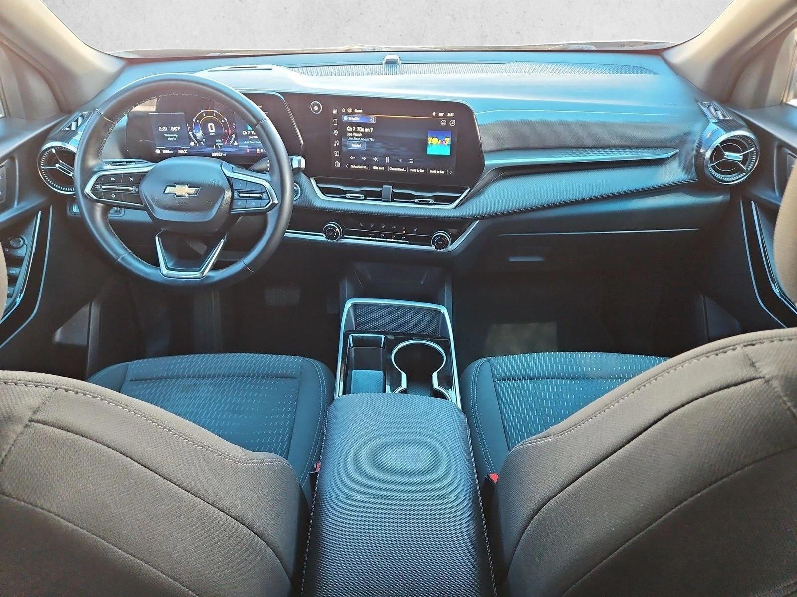 Thumbnail: 2025 Chevrolet Equinox - 4