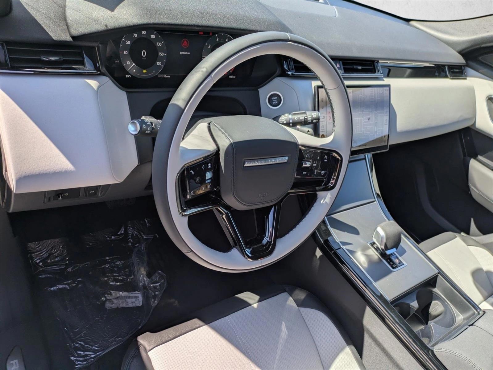 Thumbnail: 2026 Land Rover Range Rover Velar - 3
