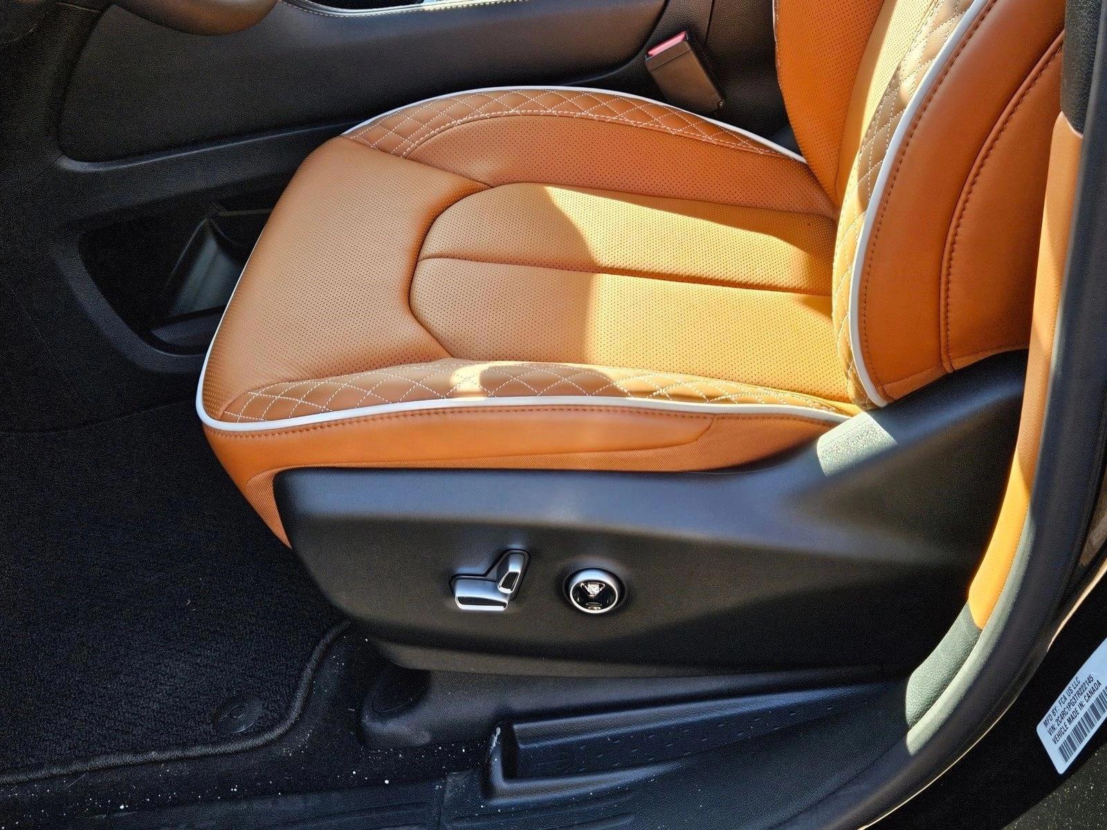 Thumbnail: 2026 Chrysler Pacifica - 3