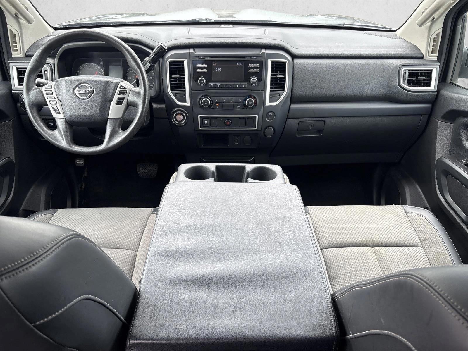 Thumbnail: 2017 Nissan Titan - 4