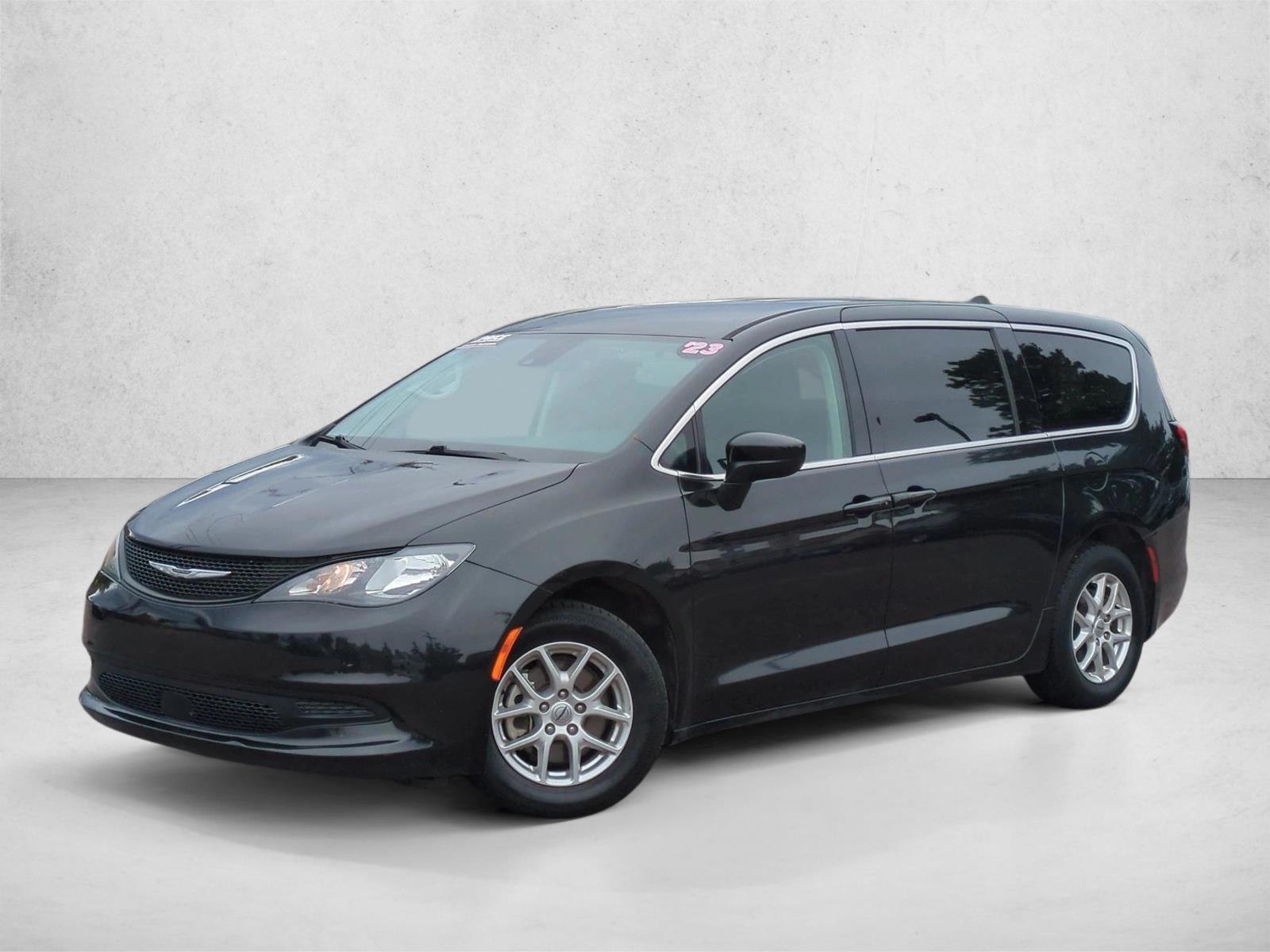 2023 Chrysler Voyager