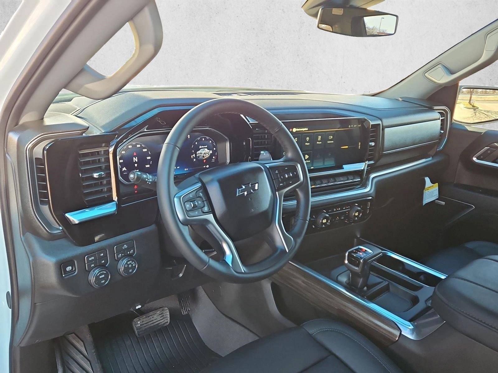 Thumbnail: 2026 Chevrolet Silverado 1500 - 3