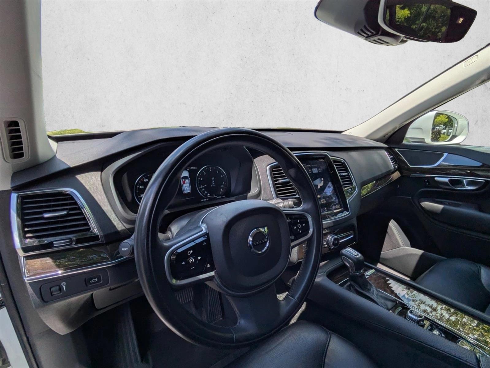 Thumbnail: 2018 Volvo XC90 - 3