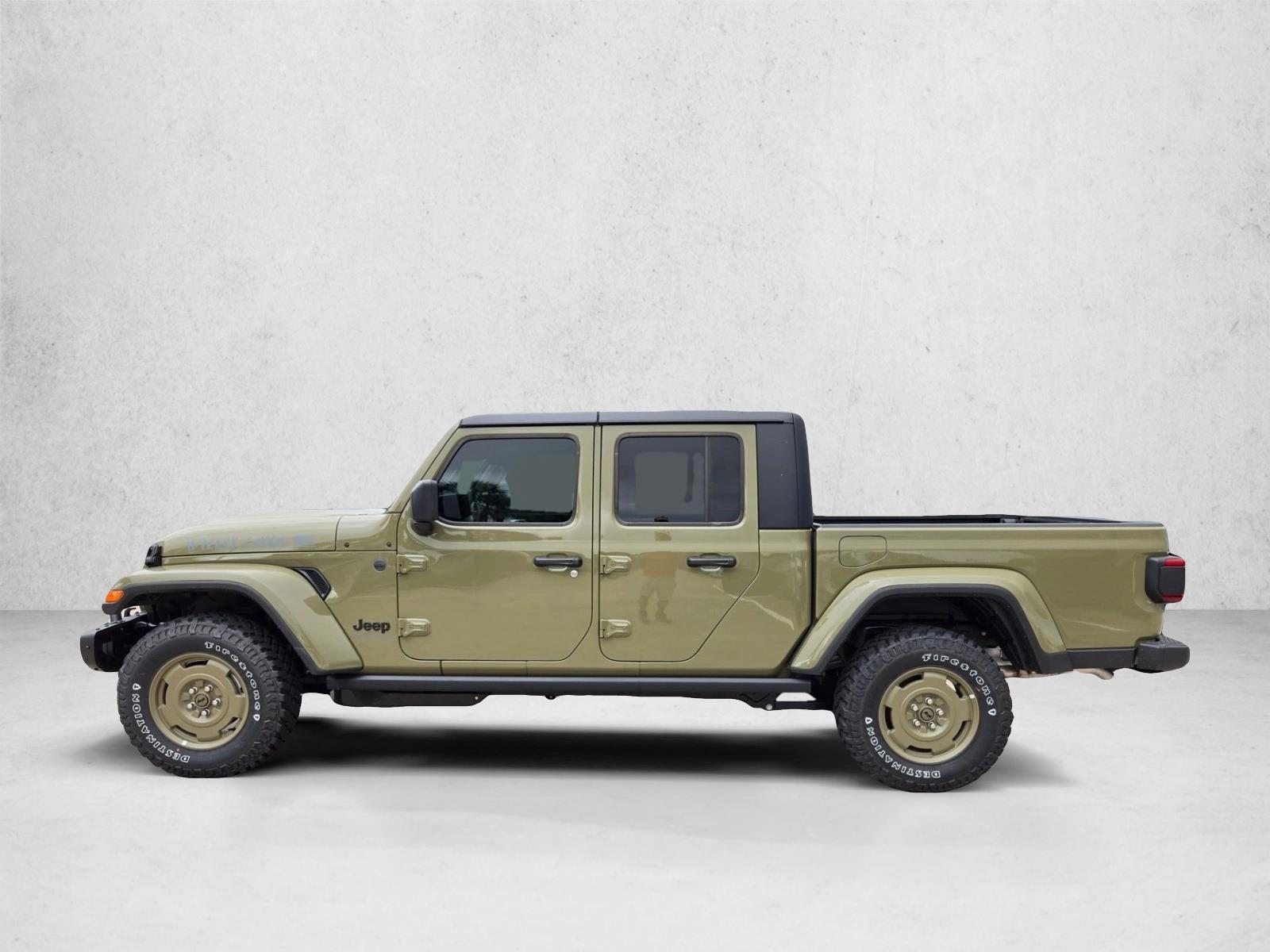 Thumbnail: 2026 Jeep Gladiator - 2