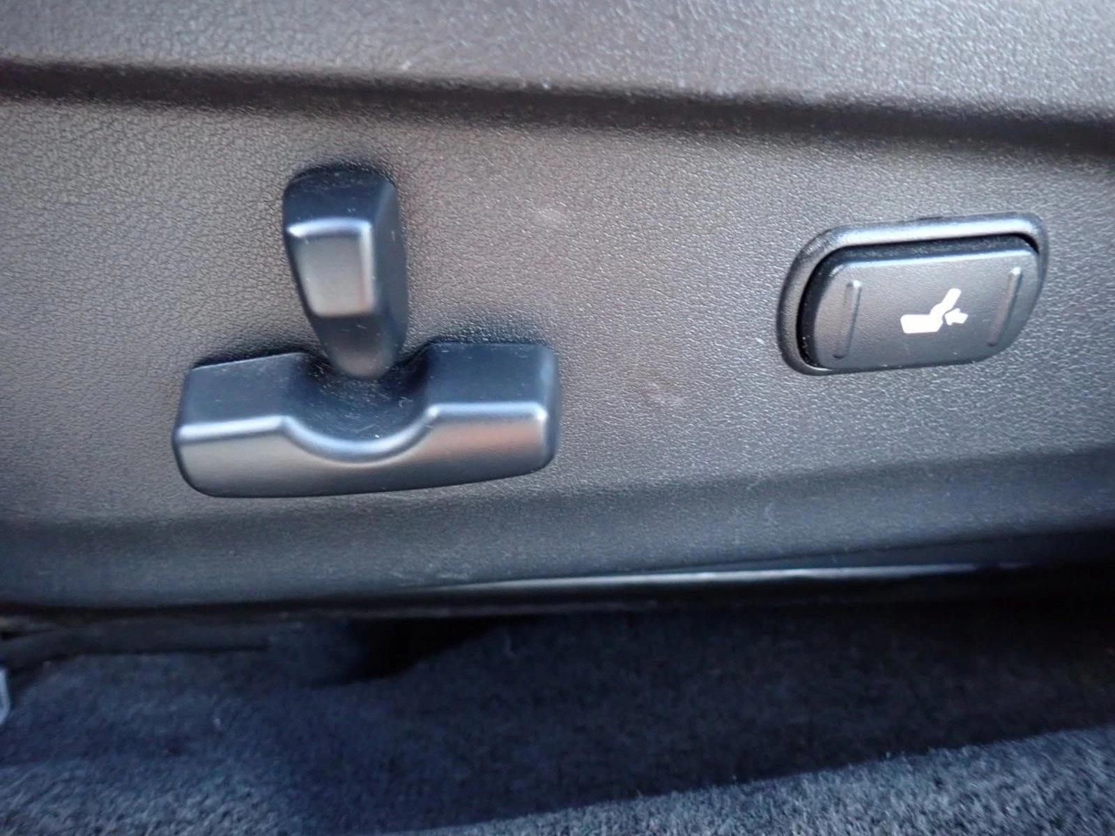 Thumbnail: 2011 Subaru Outback - 3