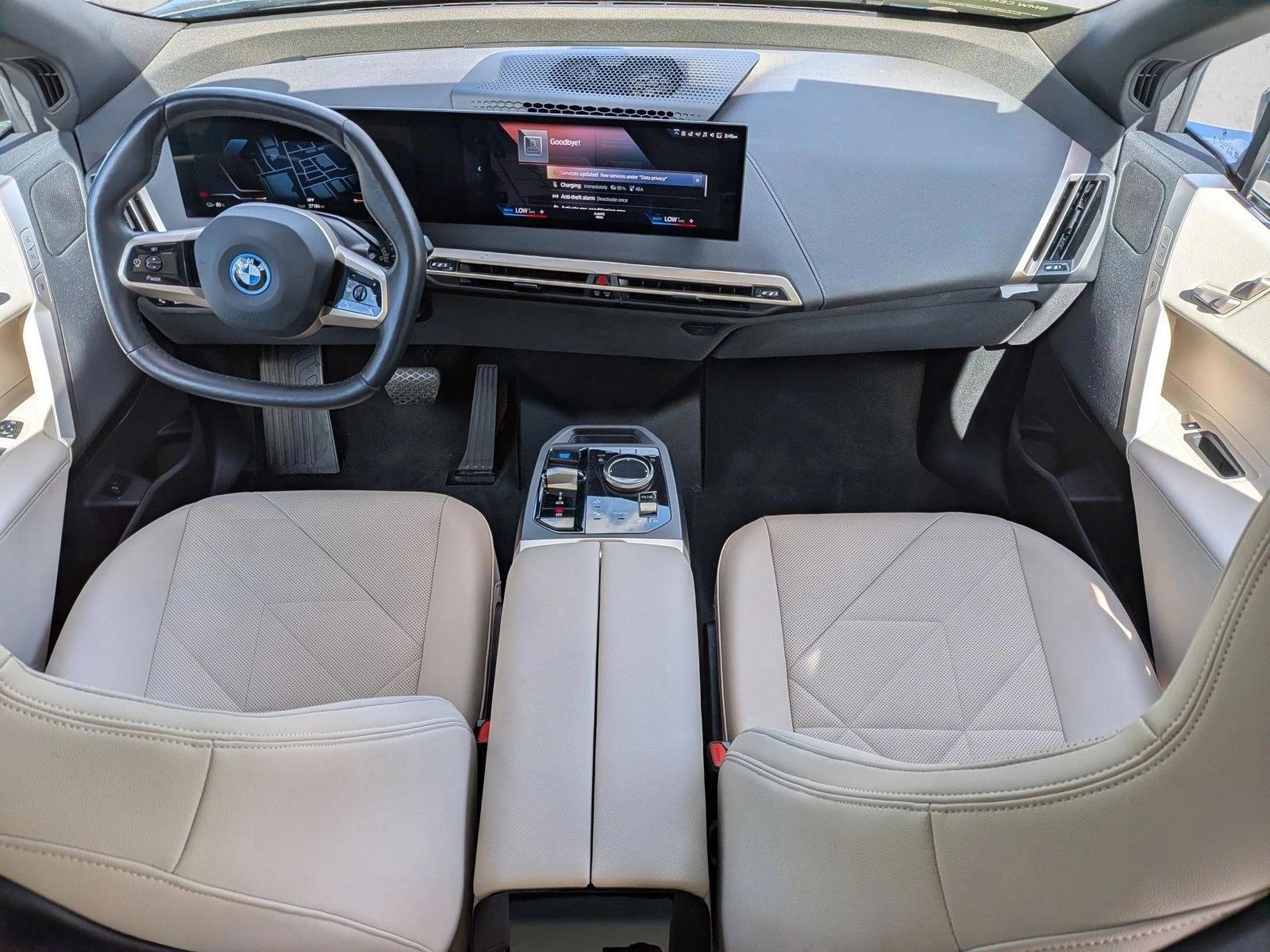 Thumbnail: 2023 BMW iX - 3