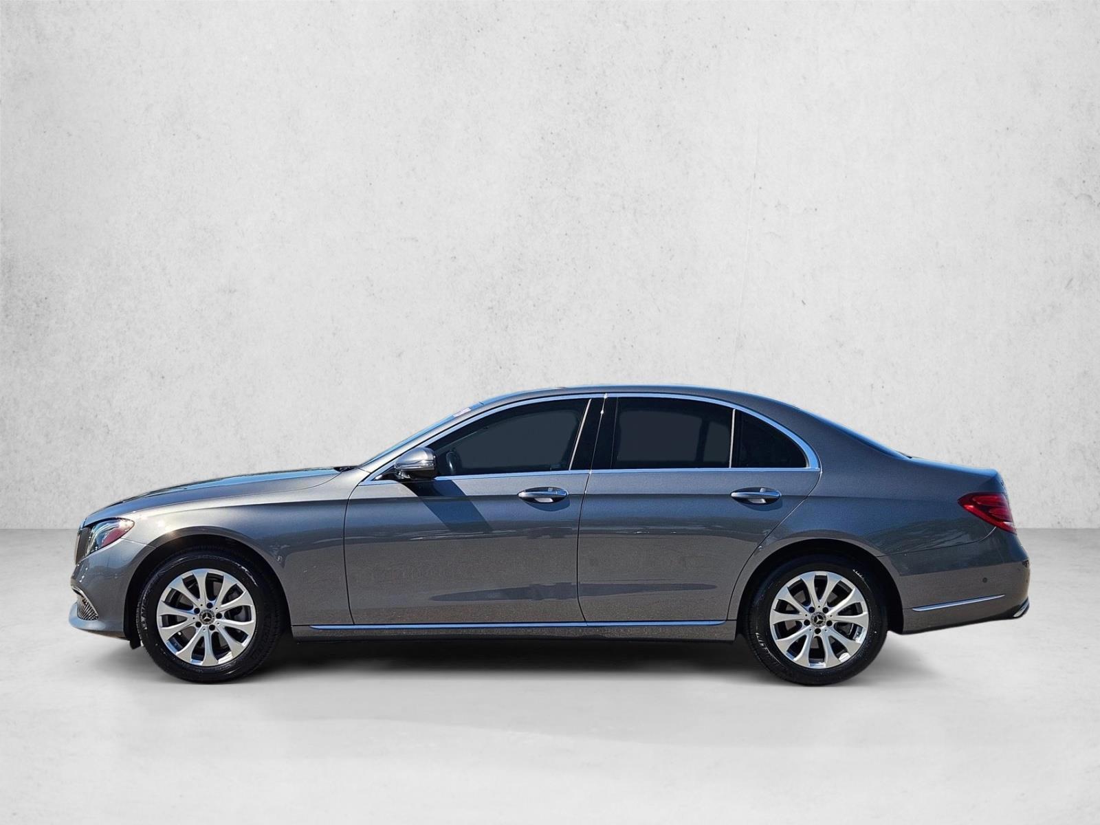 Thumbnail: 2019 Mercedes-Benz E-Class - 2