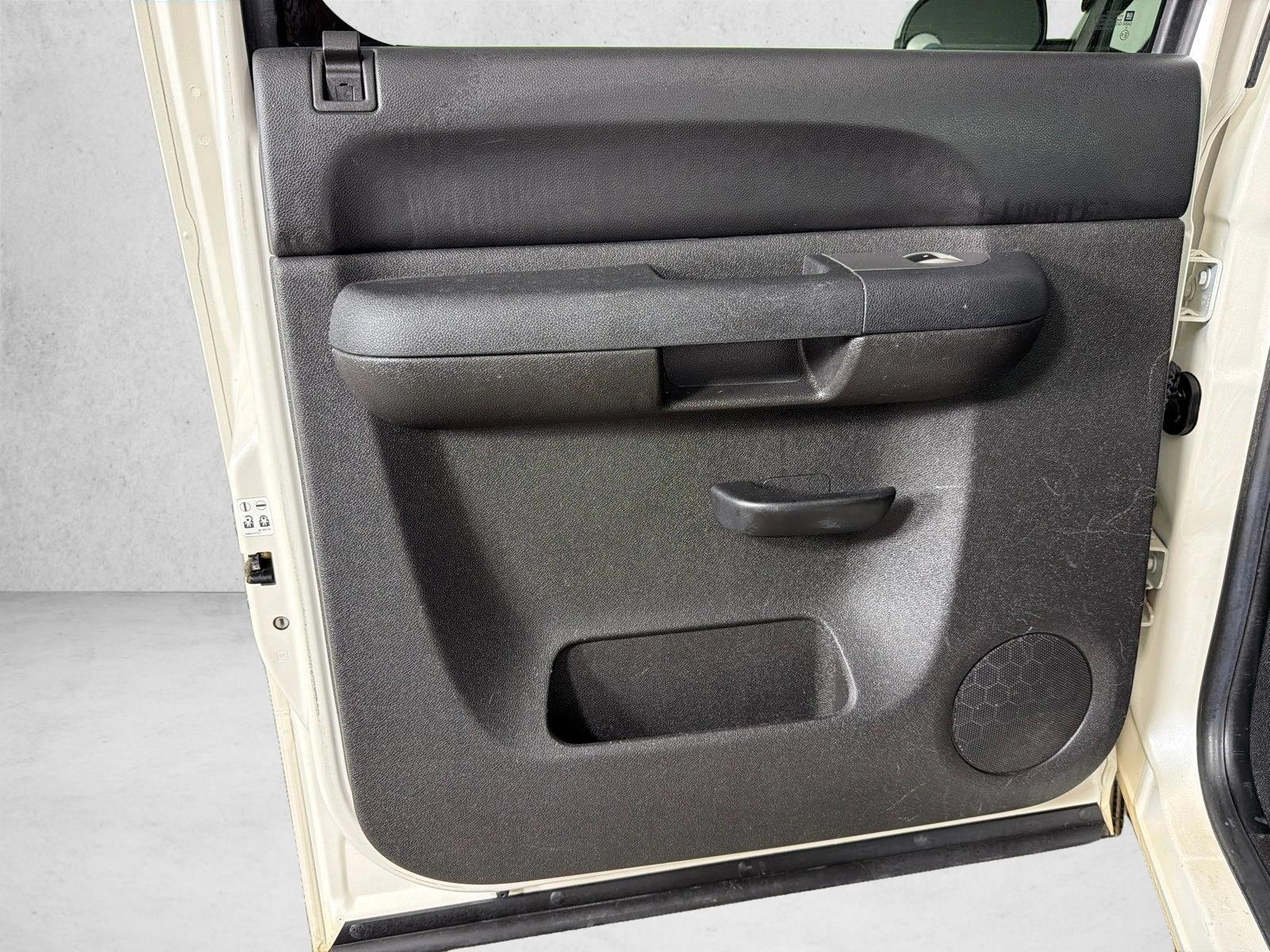 Thumbnail: 2011 Chevrolet Silverado 1500 - 4