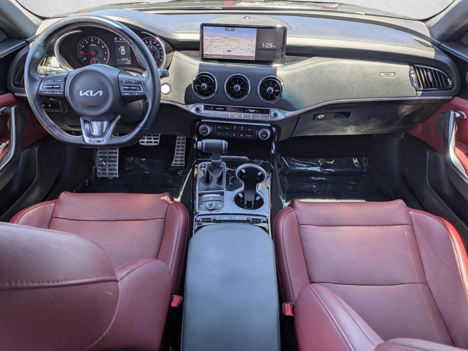 Thumbnail: 2022 Kia Stinger - 3