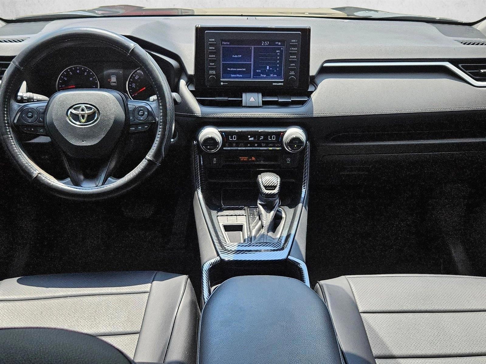 Thumbnail: 2021 Toyota RAV4 - 4