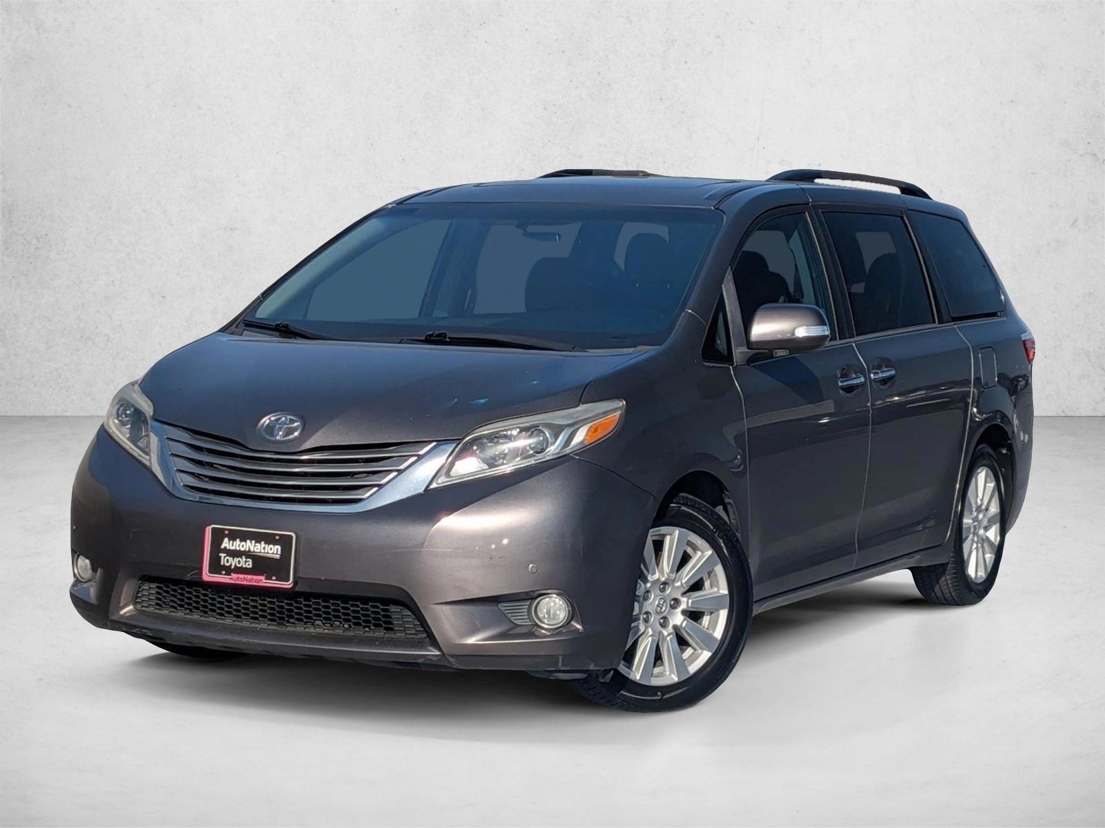 Thumbnail: 2017 Toyota Sienna - 1