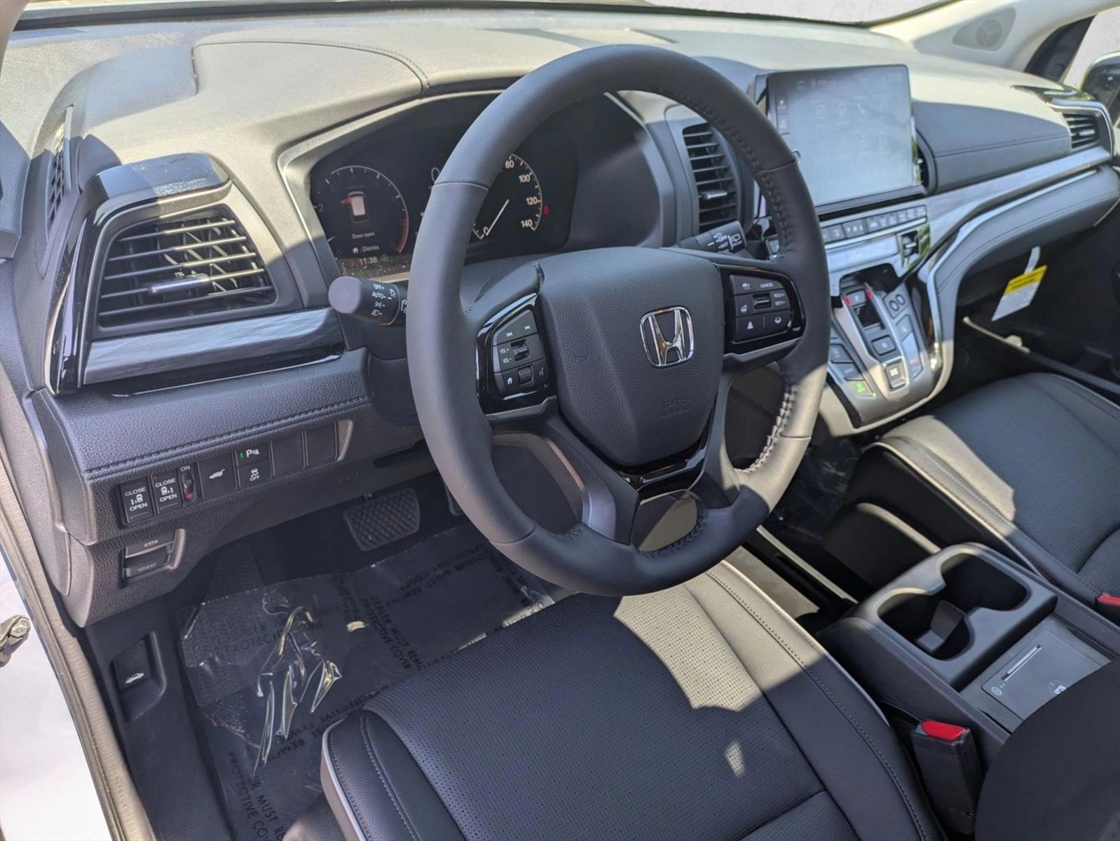 Thumbnail: 2026 Honda Odyssey - 3