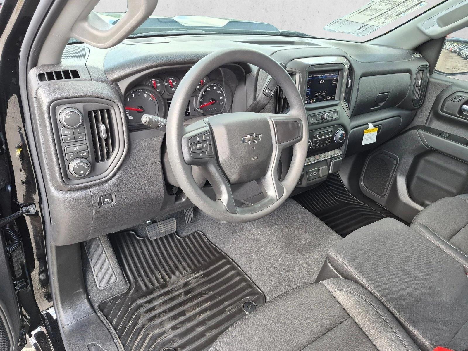 Thumbnail: 2026 Chevrolet Silverado 1500 - 3