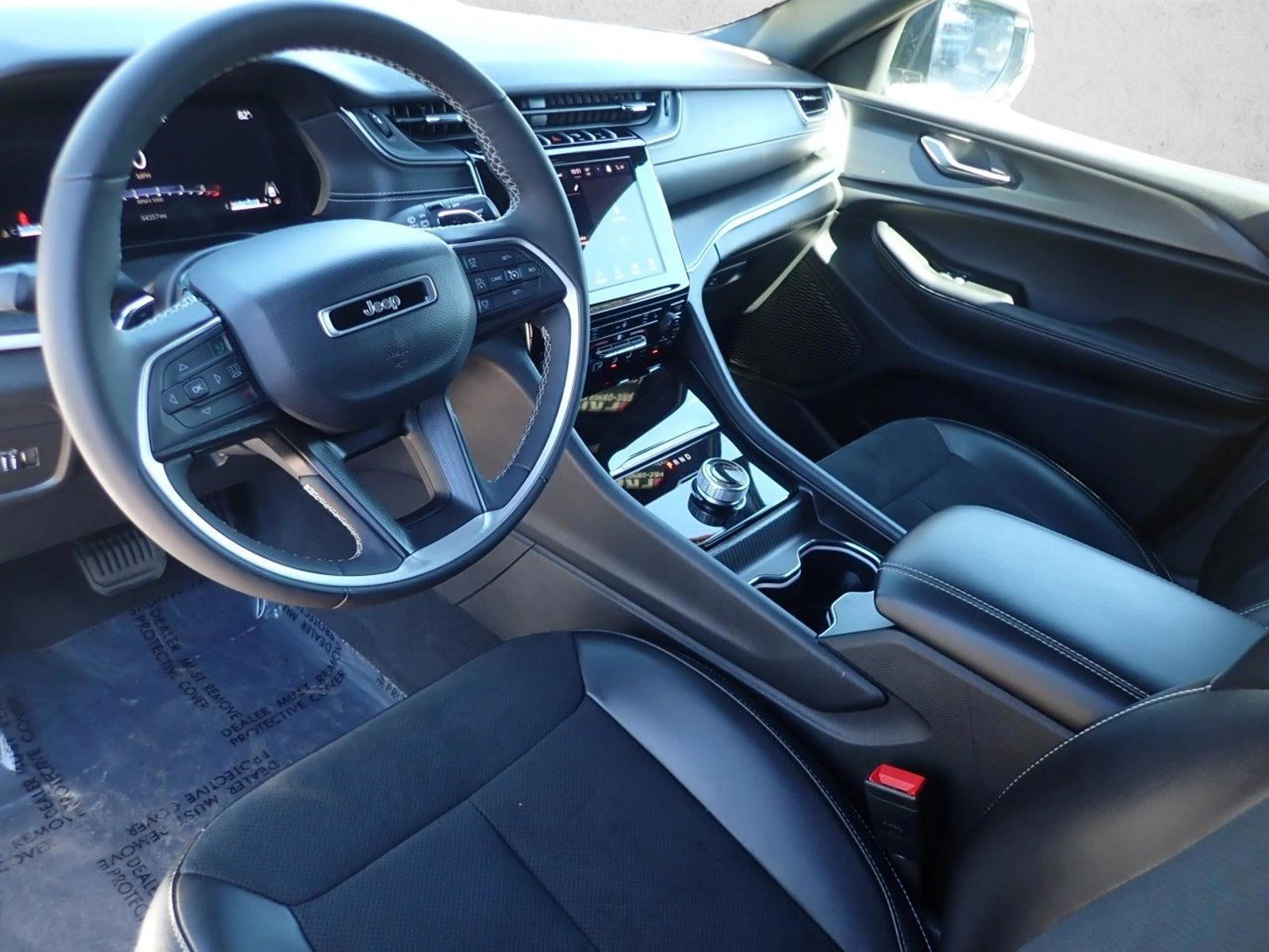 Thumbnail: 2024 Jeep Grand Cherokee - 3