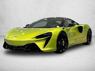 2023 McLaren Artura