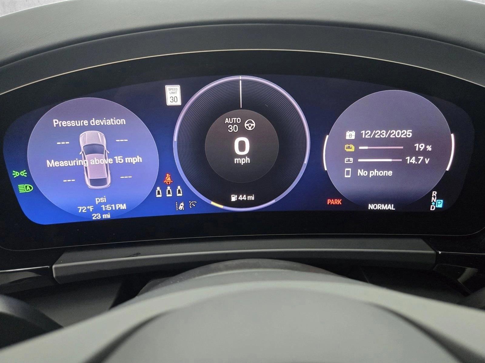 2025 Porsche Macan S - Photo 22