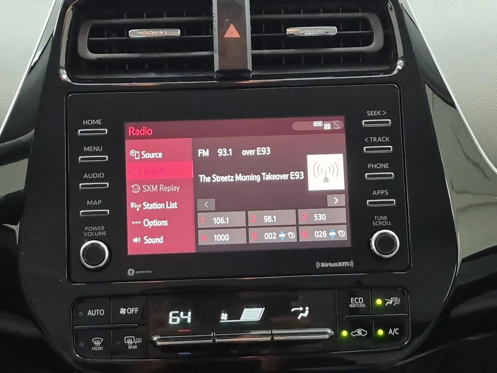 2022 Toyota Prius LE - Photo 17