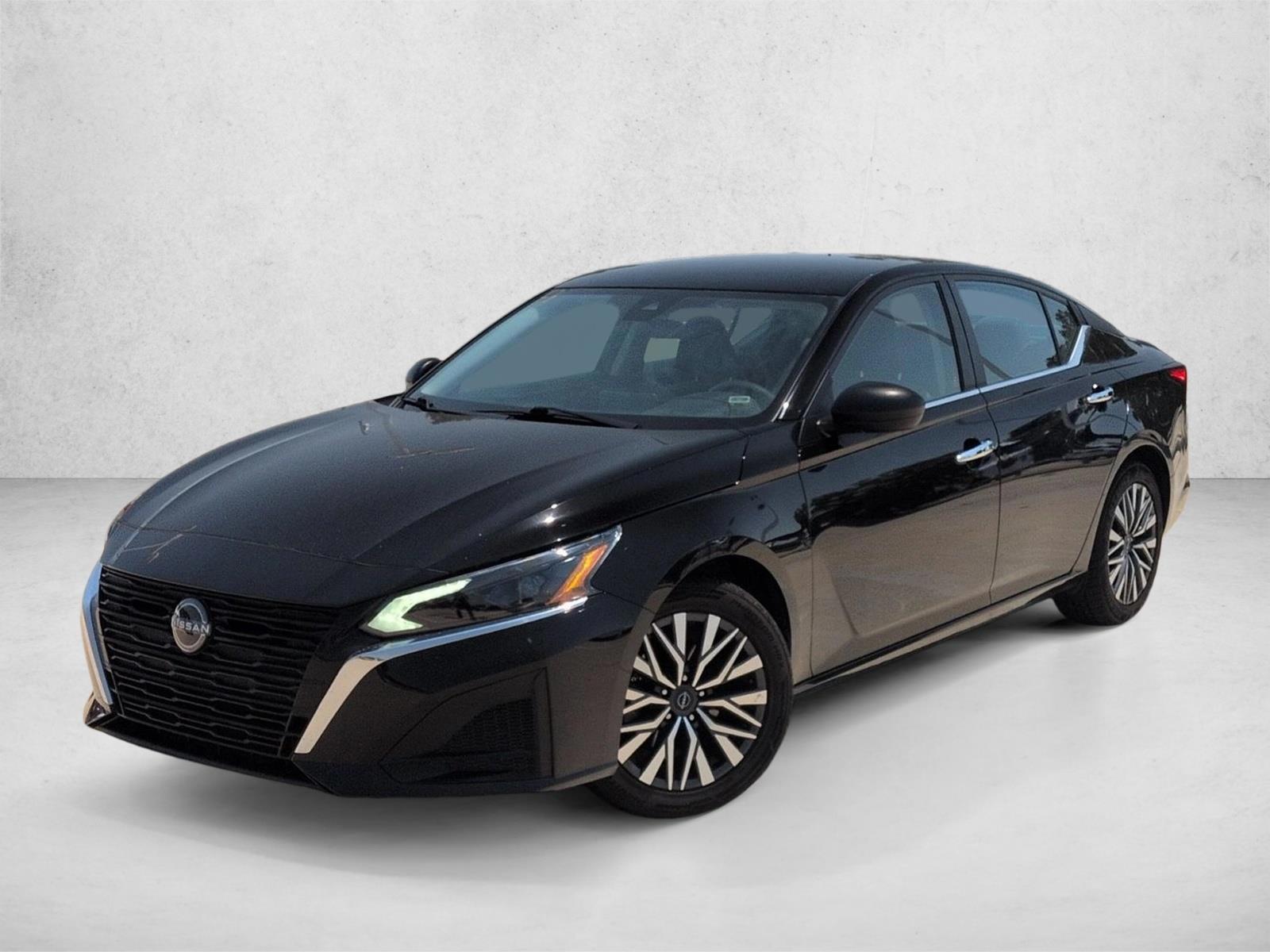 Thumbnail: 2024 Nissan Altima - 1