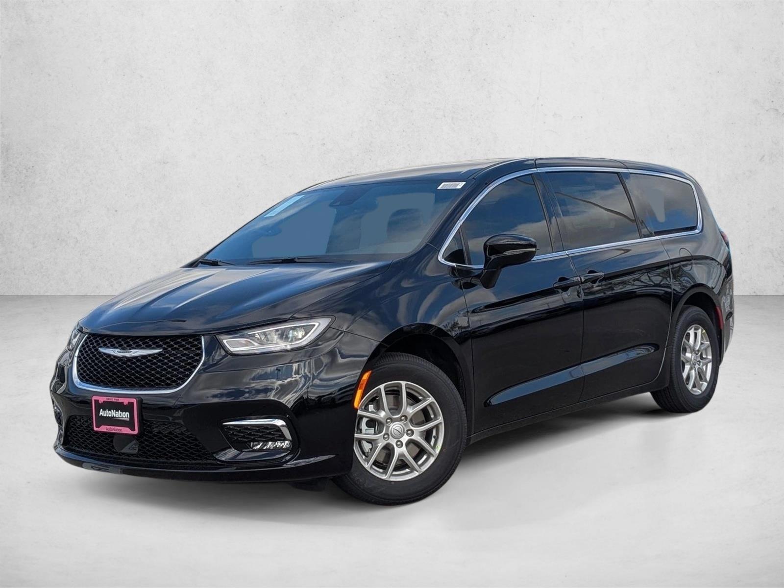 Thumbnail: 2026 Chrysler Pacifica - 1