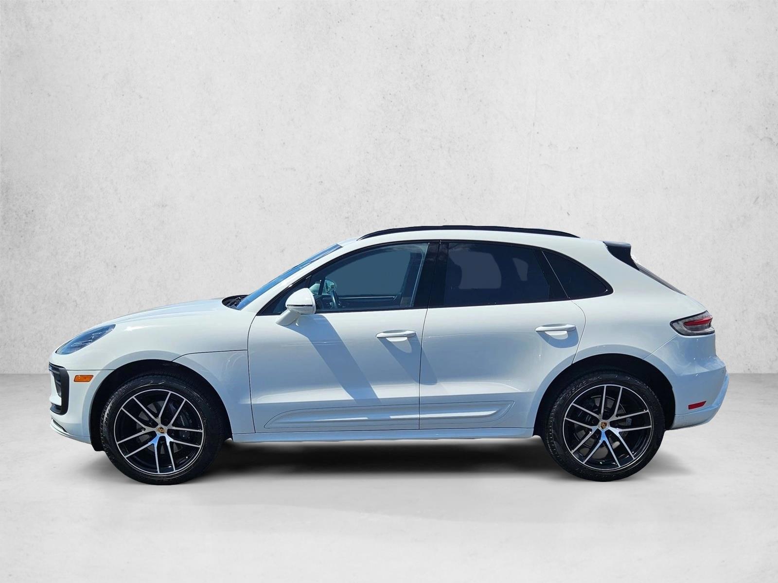 Thumbnail: 2024 Porsche Macan - 2