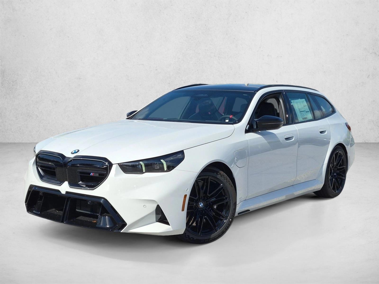Thumbnail: 2027 BMW M5 - 1