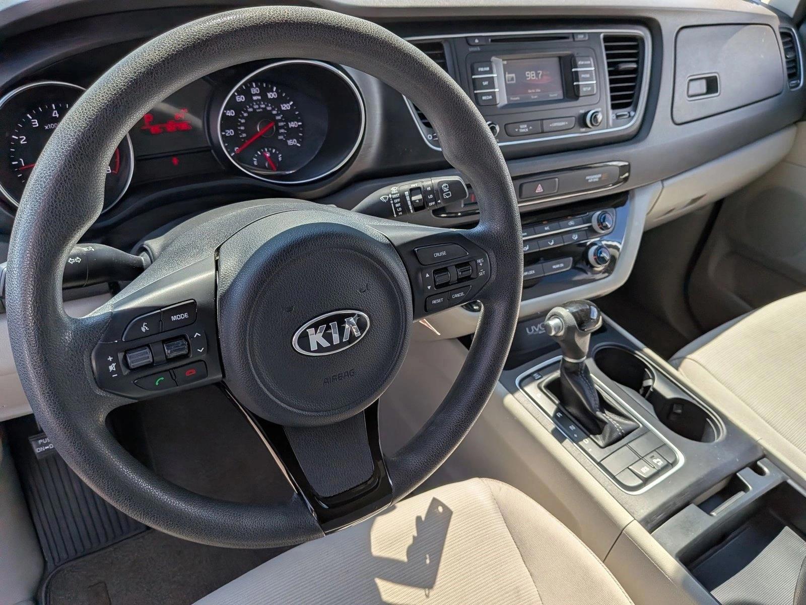 Thumbnail: 2015 Kia Sedona - 3