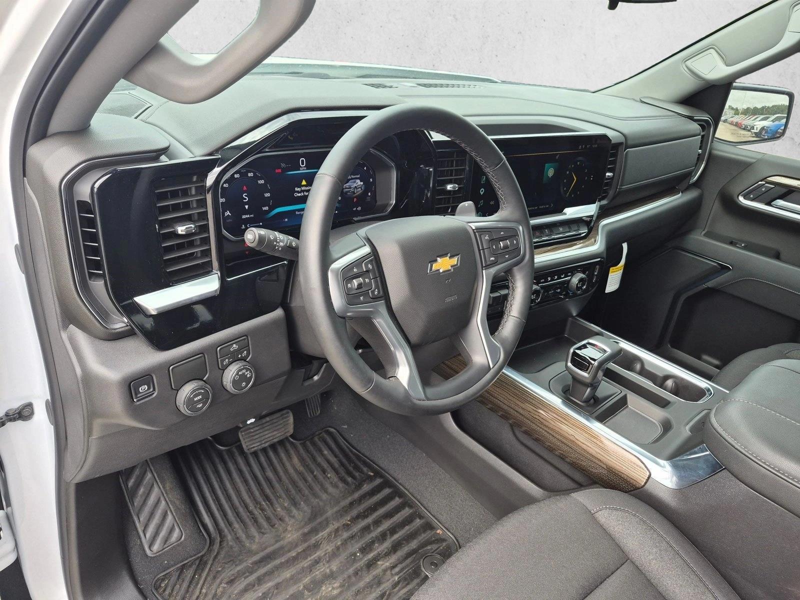 Thumbnail: 2026 Chevrolet Silverado 1500 - 3