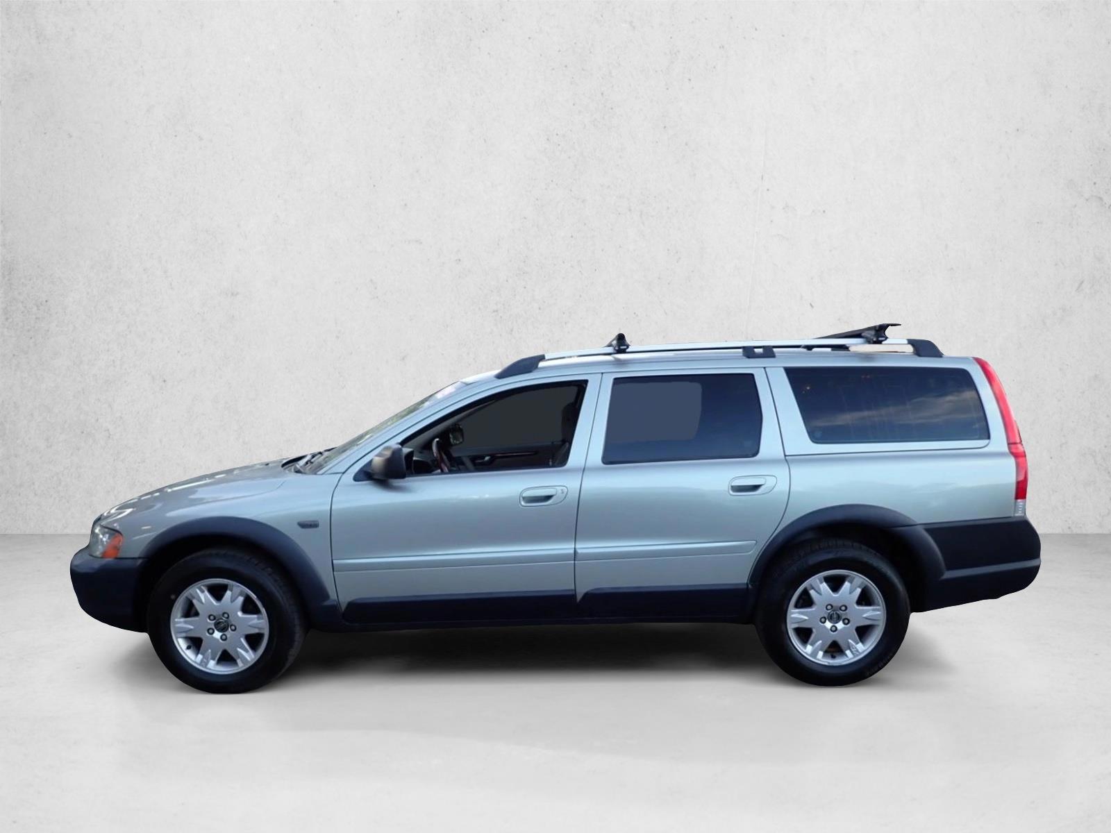 Thumbnail: 2005 Volvo XC70 - 2