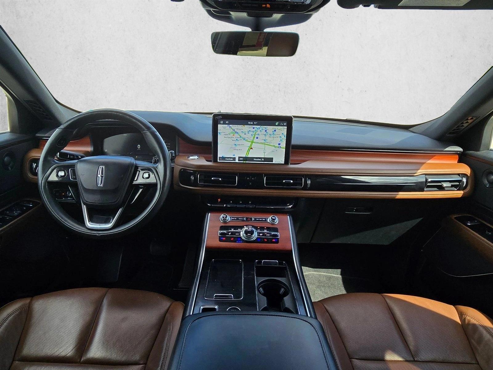 Thumbnail: 2023 Lincoln Aviator - 4