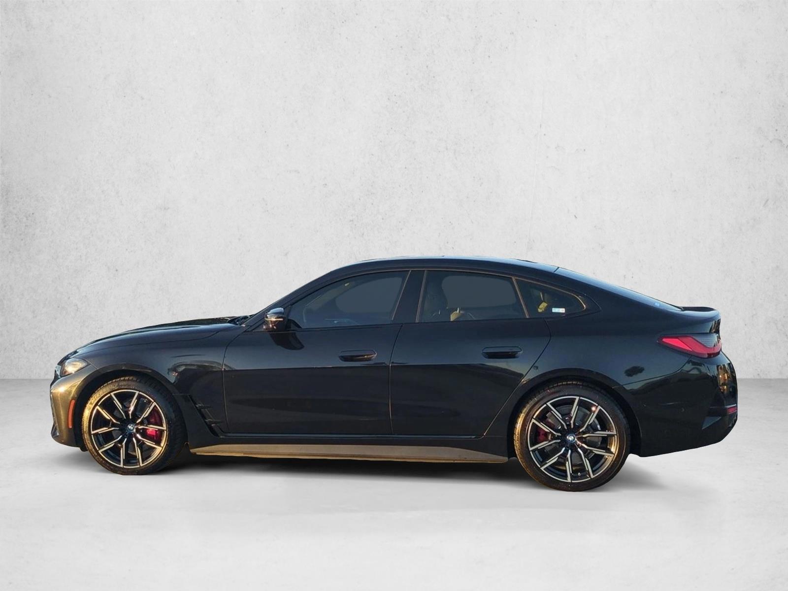 2023 BMW i4 M50 - Photo 9