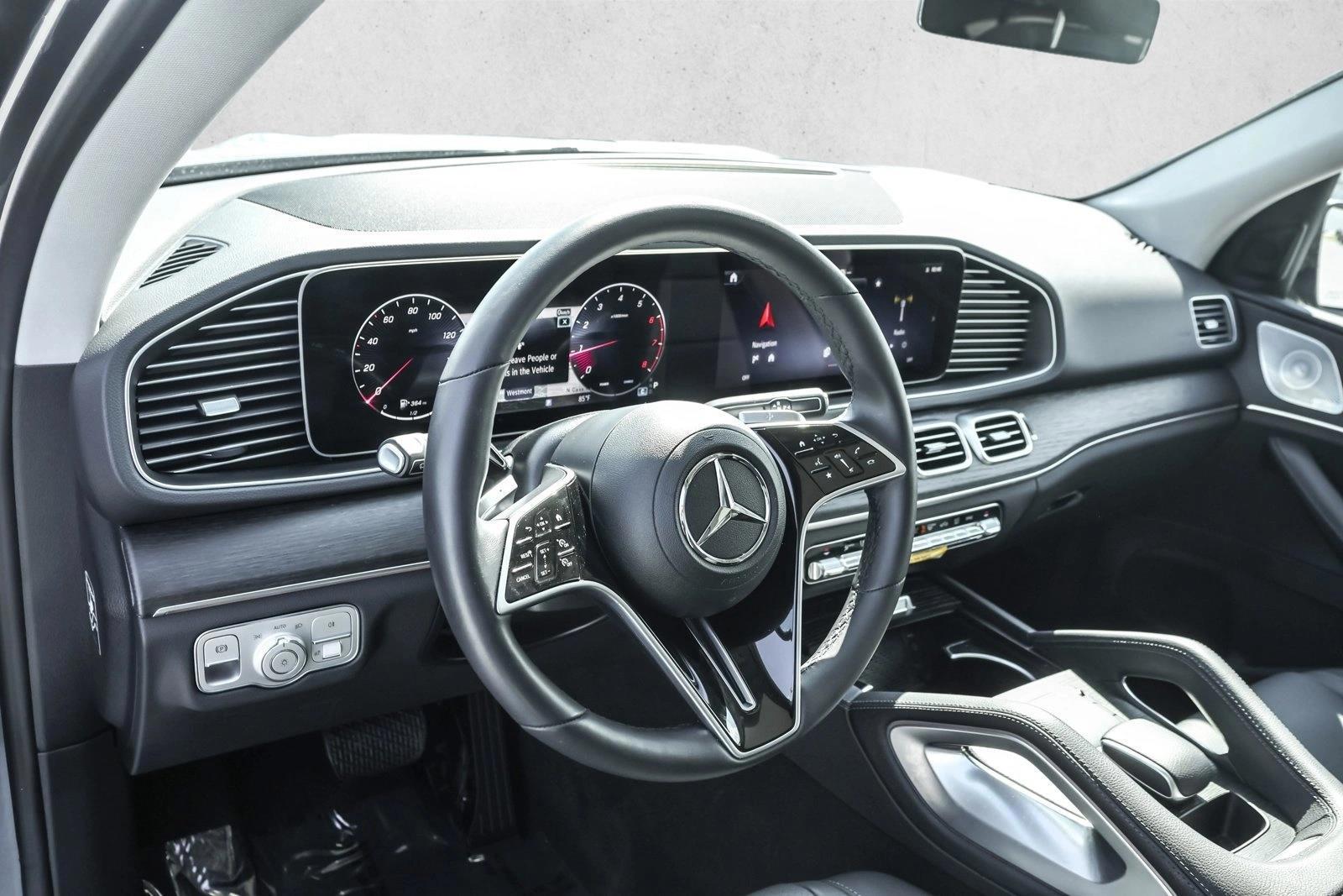 Thumbnail: 2026 Mercedes-Benz GLE - 3