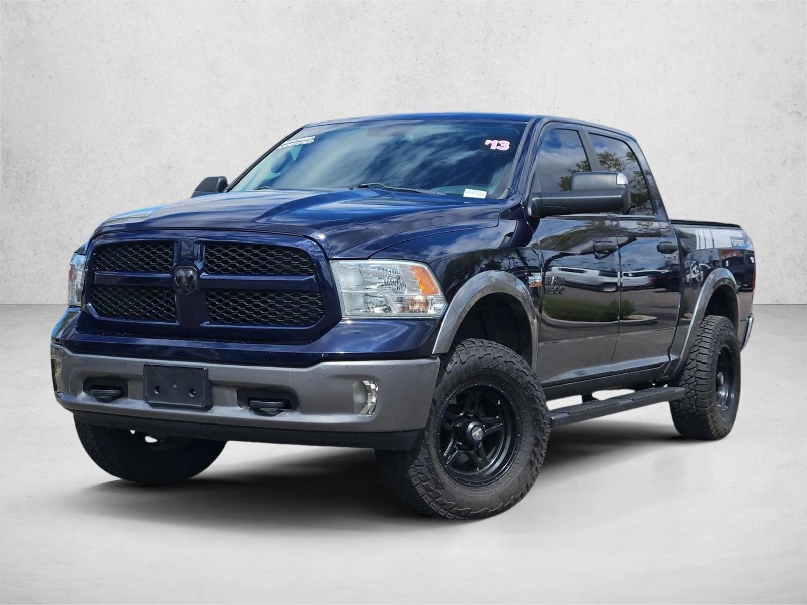 2013 RAM 1500 Pickup Outdoorsman