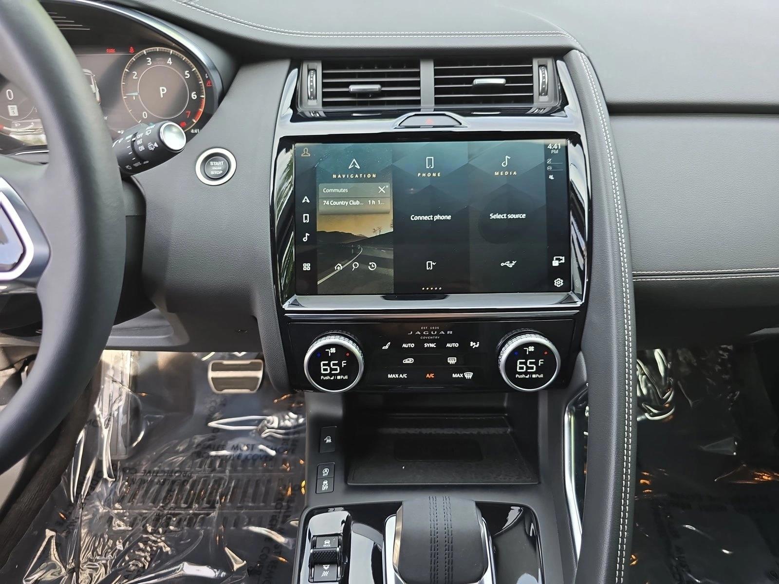 2024 Jaguar E-Pace R-DYNAMIC SE - Photo 21