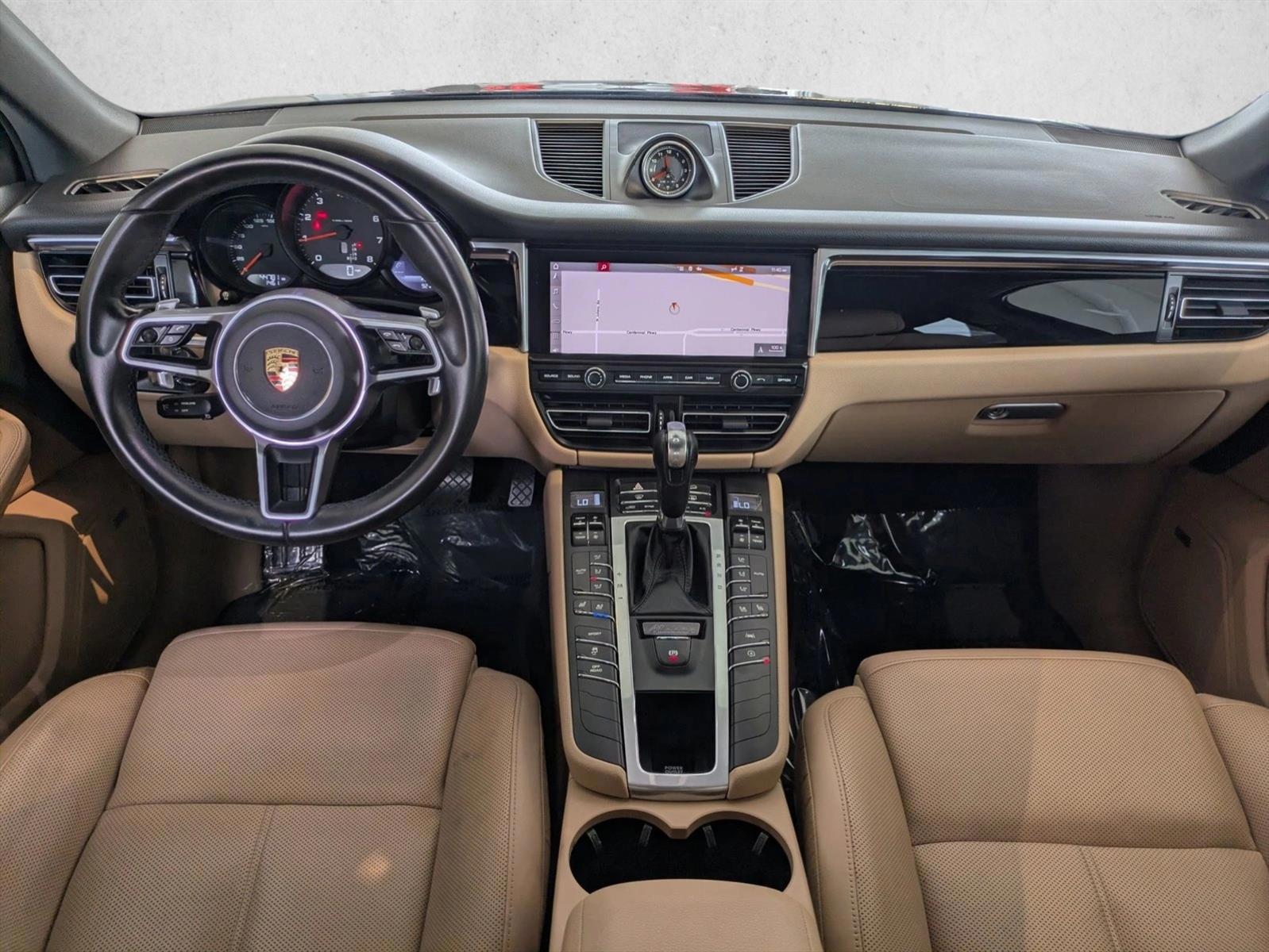 Thumbnail: 2020 Porsche Macan - 3